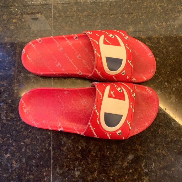 Red Champion slide size 9 lightly worn - Picture 3 of 6